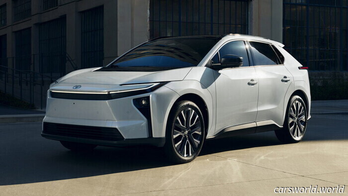 Toyota e Lexus sono pronte a inondare l'America con nuovi veicoli elettrici / Carscoops